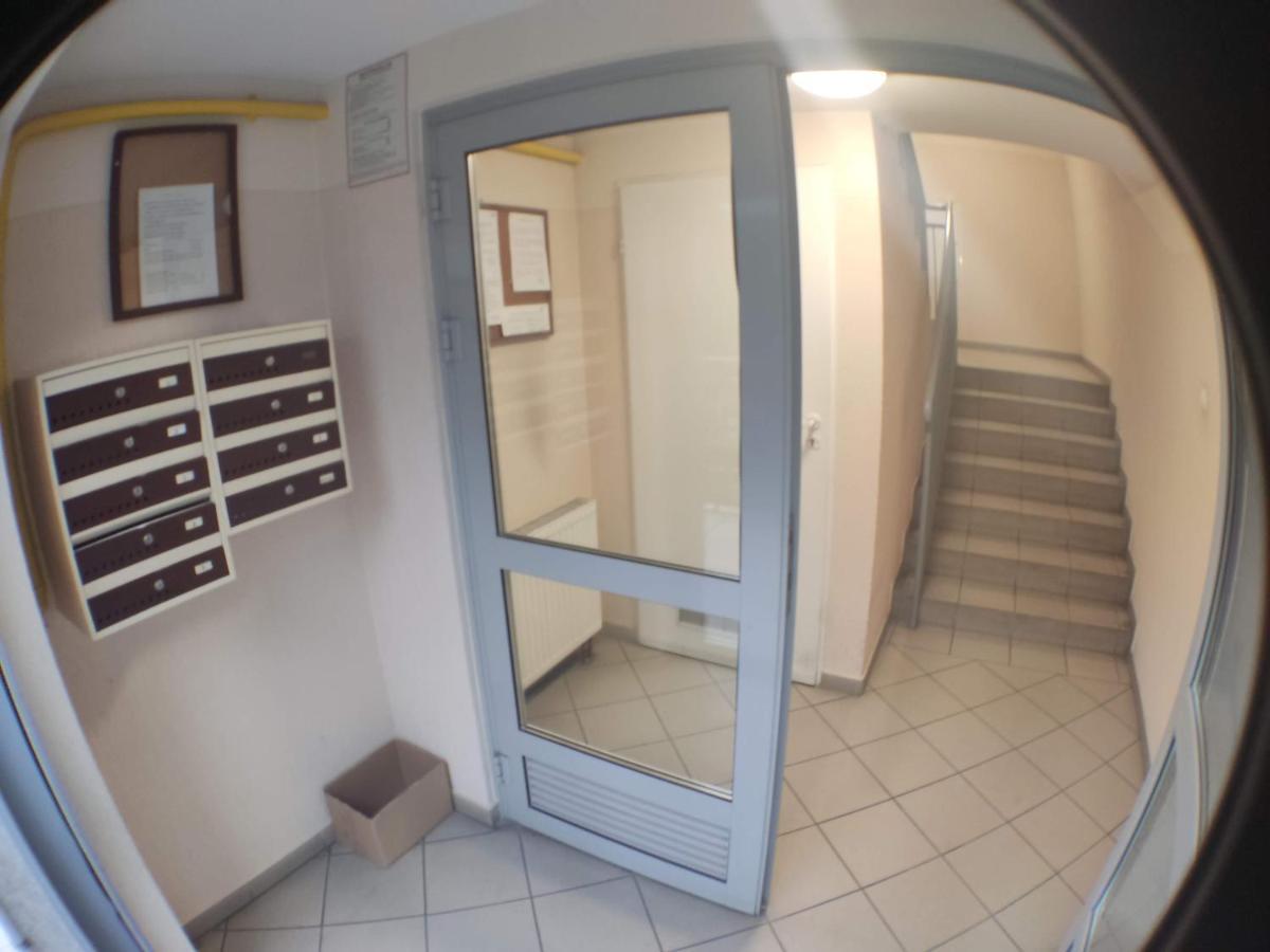 3030 Jana Spychalskiego 32 - Tanie Pokoje W Apartamencie - Samodzielne Zameldowanie - Self Check In พอซนาน ภายนอก รูปภาพ