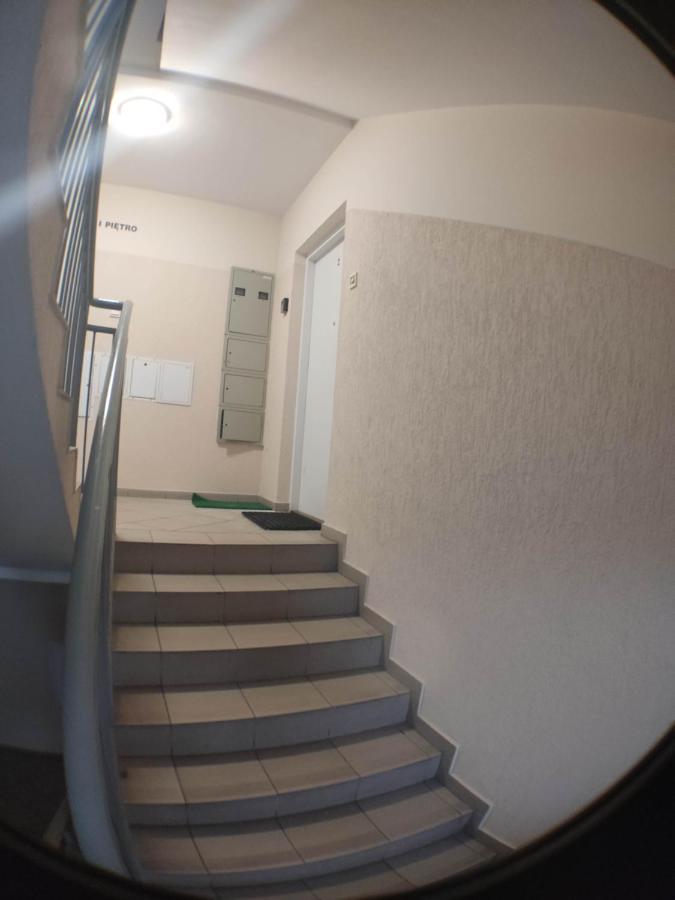 3030 Jana Spychalskiego 32 - Tanie Pokoje W Apartamencie - Samodzielne Zameldowanie - Self Check In พอซนาน ภายนอก รูปภาพ