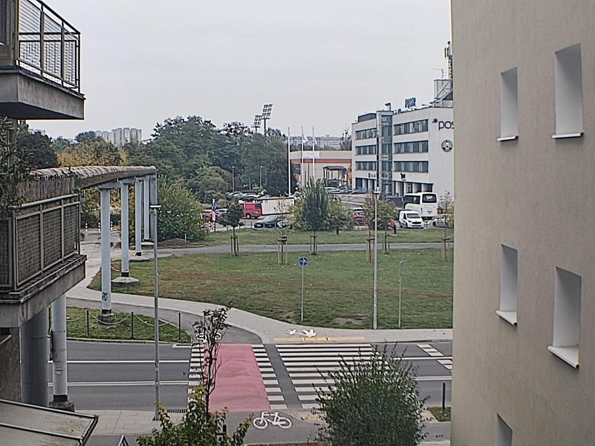 3030 Jana Spychalskiego 32 - Tanie Pokoje W Apartamencie - Samodzielne Zameldowanie - Self Check In พอซนาน ภายนอก รูปภาพ