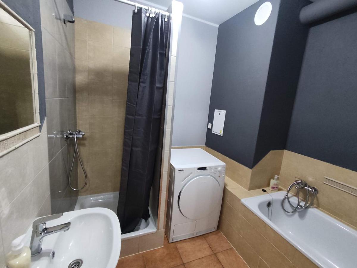3030 Jana Spychalskiego 32 - Tanie Pokoje W Apartamencie - Samodzielne Zameldowanie - Self Check In พอซนาน ภายนอก รูปภาพ