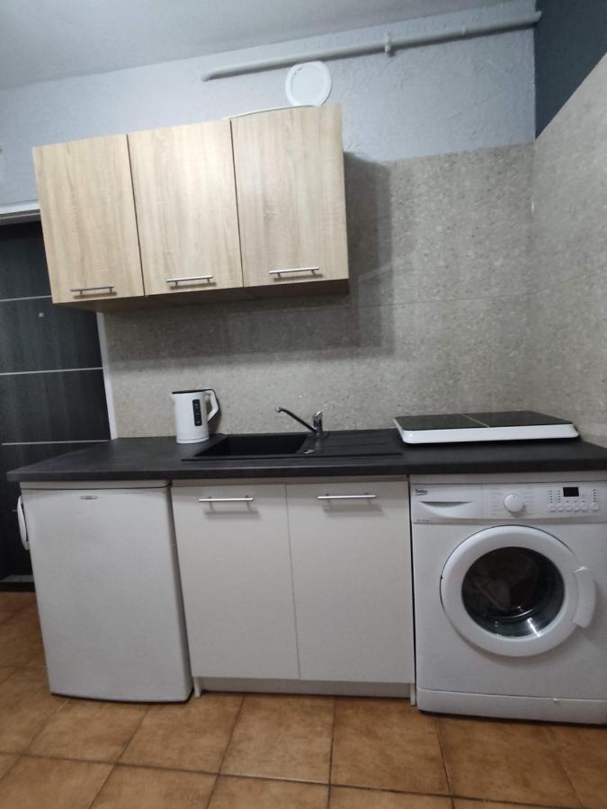 3030 Jana Spychalskiego 32 - Tanie Pokoje W Apartamencie - Samodzielne Zameldowanie - Self Check In พอซนาน ภายนอก รูปภาพ