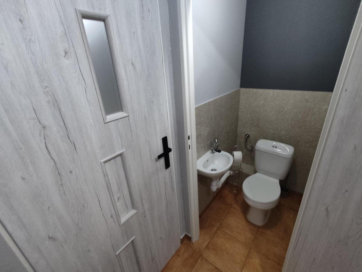 3030 Jana Spychalskiego 32 - Tanie Pokoje W Apartamencie - Samodzielne Zameldowanie - Self Check In พอซนาน ภายนอก รูปภาพ