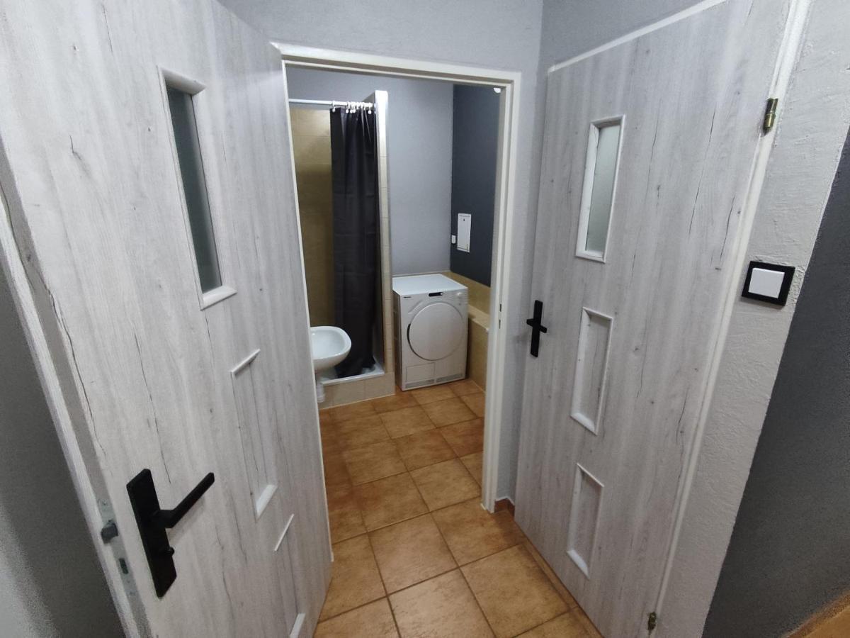 3030 Jana Spychalskiego 32 - Tanie Pokoje W Apartamencie - Samodzielne Zameldowanie - Self Check In พอซนาน ภายนอก รูปภาพ