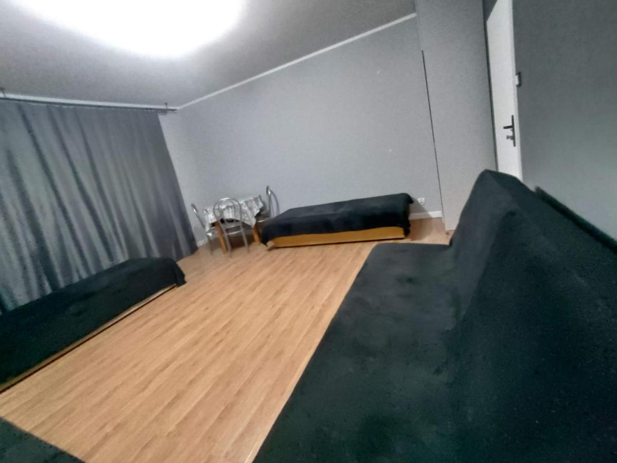 3030 Jana Spychalskiego 32 - Tanie Pokoje W Apartamencie - Samodzielne Zameldowanie - Self Check In พอซนาน ภายนอก รูปภาพ