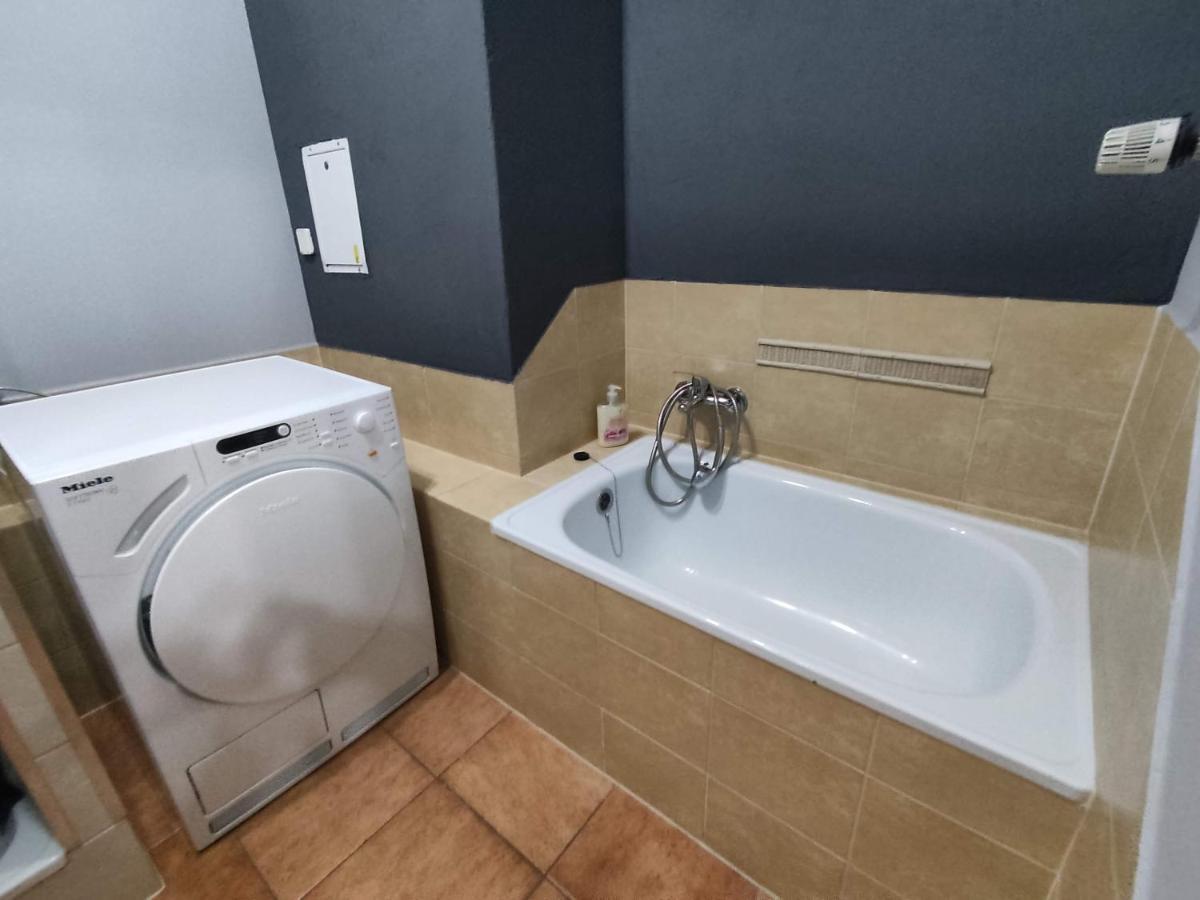 3030 Jana Spychalskiego 32 - Tanie Pokoje W Apartamencie - Samodzielne Zameldowanie - Self Check In พอซนาน ภายนอก รูปภาพ